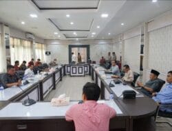 Komisi I DPRD Kota Jambi Terima Aspirasi AMPJ Terkait Pelanggaran Perda Videotron di Trotoar